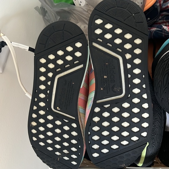 tie dye adidas shoes - Picture 6 of 7